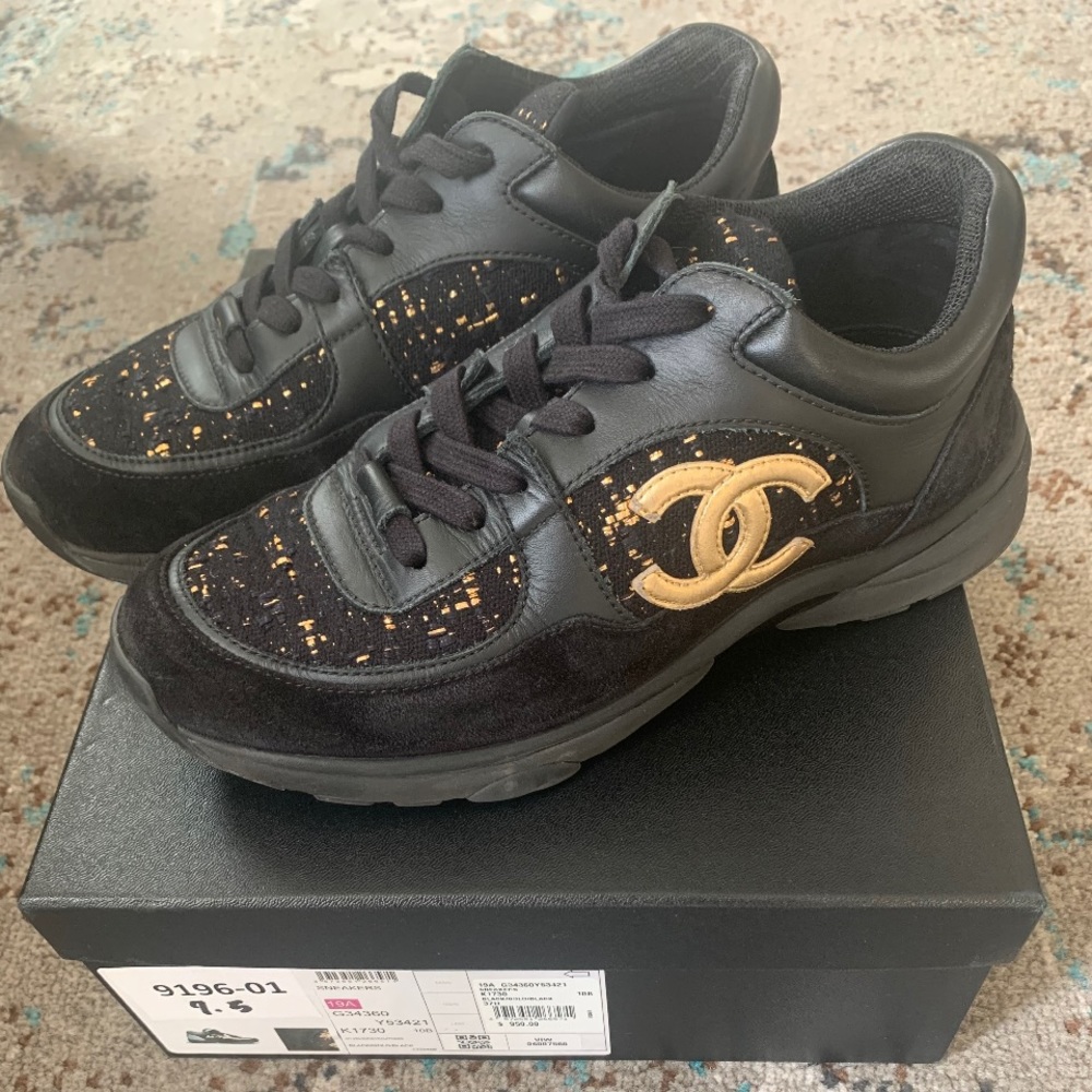 ❌SOLD❌ 💯 Authentic CHANEL Suede Tweed CC Sneakers